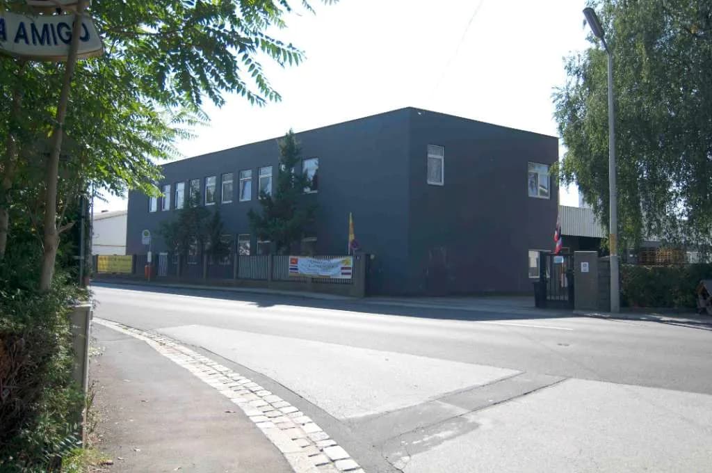 Gewerbeimmobilie mieten in Linz Land – 397 m², € 2.436 – Bild 1 von 8