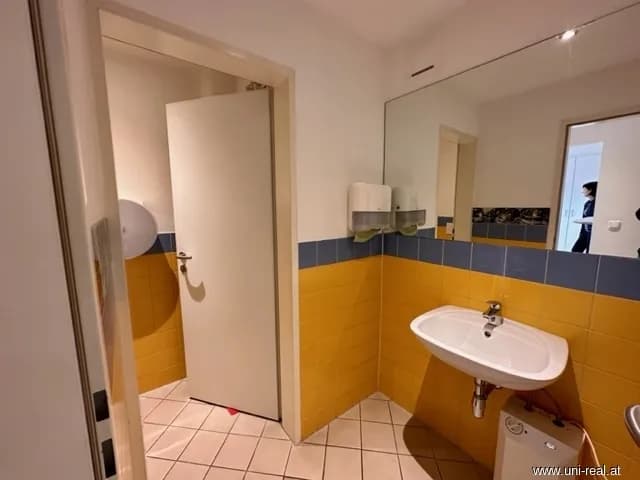 2-Zimmer-Gewerbeimmobilie mieten in Wien – 135 m², € 1.330 – Bild 7 von 9