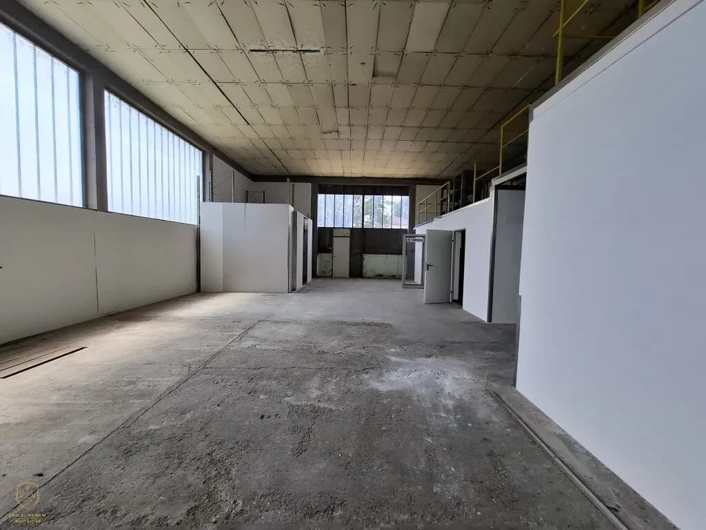 Gewerbeimmobilie mieten in Sankt Pölten – 640 m², € 3.000 – Bild 4 von 11