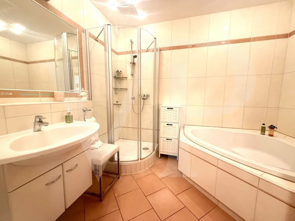 9-Zimmer-Immobilie kaufen in Gmunden – 260 m², € 1.950.000 – Bild 8 von 13