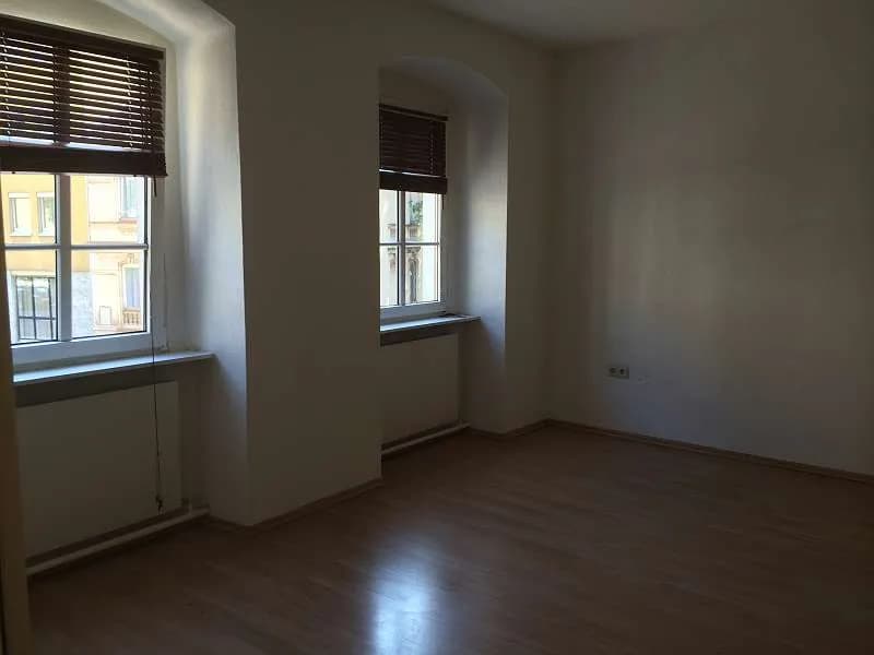 1-Zimmer-Wohnung mieten in Linz – 30 m², € 500 – Bild 2 von 4
