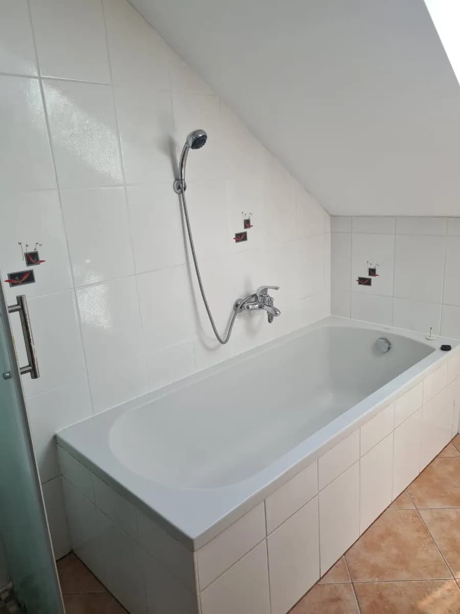 4-Zimmer-Wohnung mieten in Linz – 115 m², € 1.480 – Bild 11 von 16