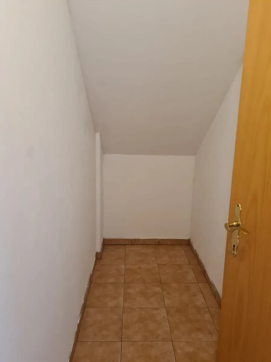4-Zimmer-Wohnung mieten in Linz – 115 m², € 1.480 – Bild 13 von 16