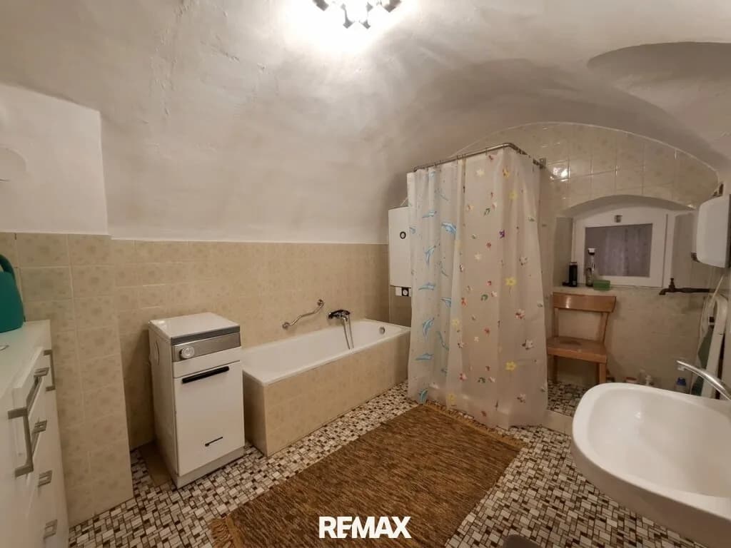 6-Zimmer-Gewerbeimmobilie kaufen in Braunau am Inn – 200 m², € 295.000 – Bild 14 von 31