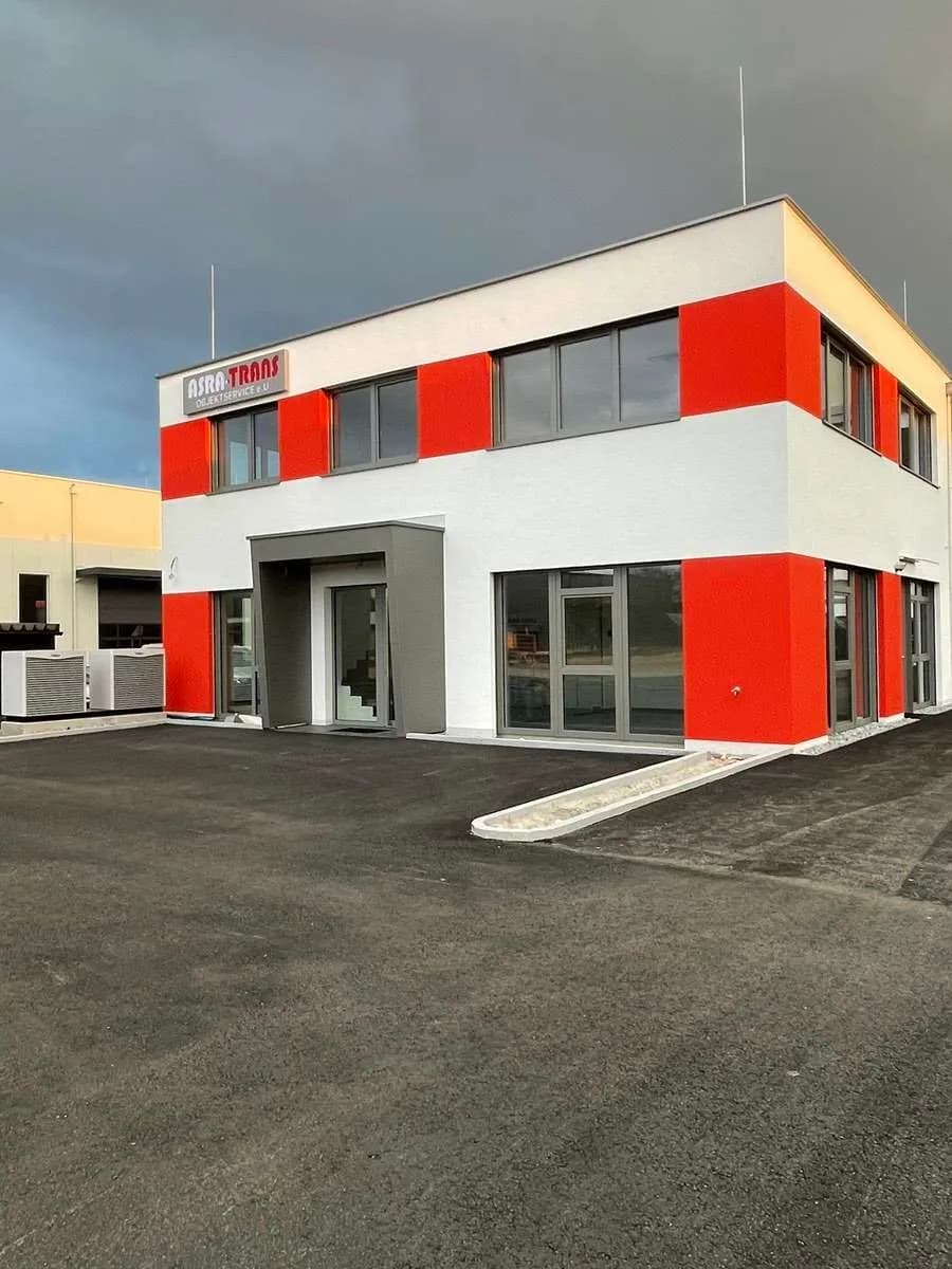 4-Zimmer-Gewerbeimmobilie mieten in Wels – 143 m², € 1.650 – Bild 2 von 15