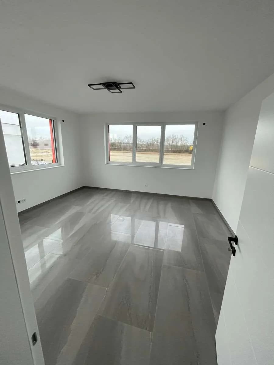 4-Zimmer-Gewerbeimmobilie mieten in Wels – 143 m², € 1.650 – Bild 7 von 15