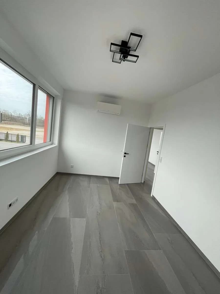 4-Zimmer-Gewerbeimmobilie mieten in Wels – 143 m², € 1.650 – Bild 8 von 15