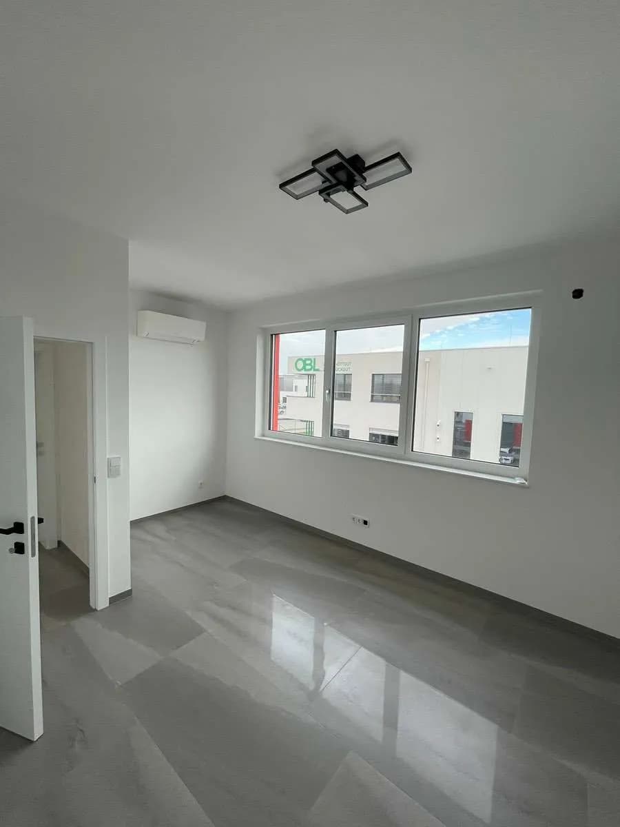 4-Zimmer-Gewerbeimmobilie mieten in Wels – 143 m², € 1.650 – Bild 10 von 15
