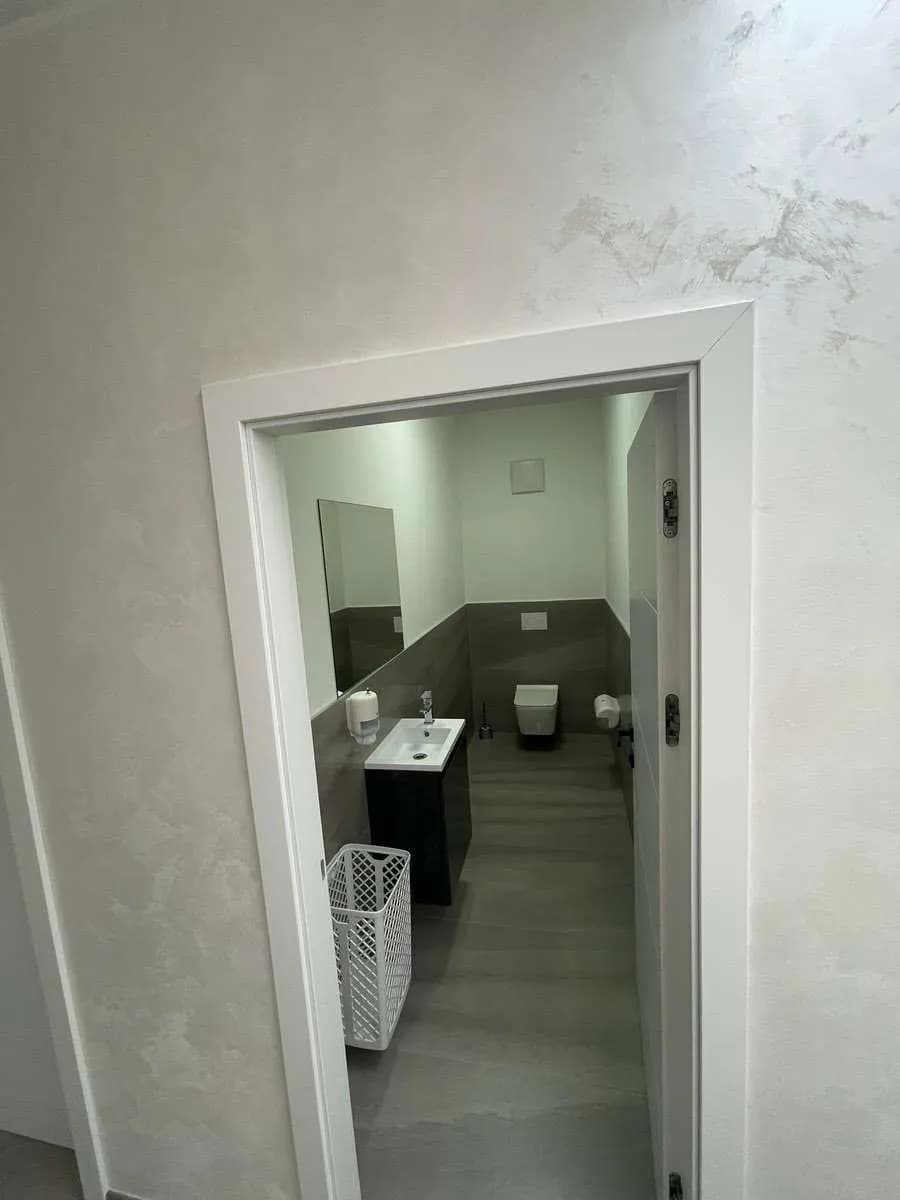 4-Zimmer-Gewerbeimmobilie mieten in Wels – 143 m², € 1.650 – Bild 13 von 15