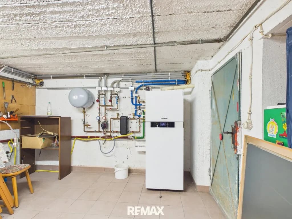 6-Zimmer-Gewerbeimmobilie kaufen in Baden – 126,86 m², € 340.000 – Bild 33 von 36
