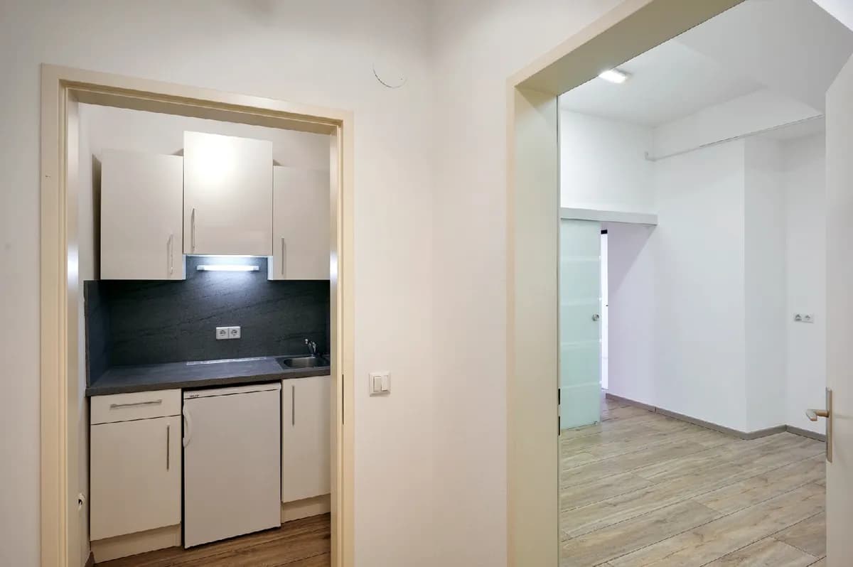 Gewerbeimmobilie kaufen in Wien – 92 m², € 229.000 – Bild 8 von 17