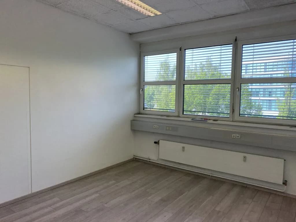 1-Zimmer-Gewerbeimmobilie mieten in Linz – 17 m², € 249 – Bild 3 von 8