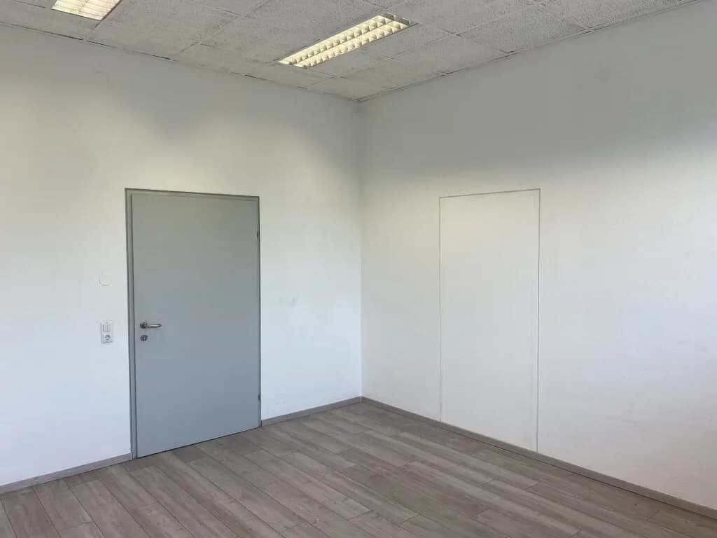 1-Zimmer-Gewerbeimmobilie mieten in Linz – 17 m², € 249 – Bild 5 von 8