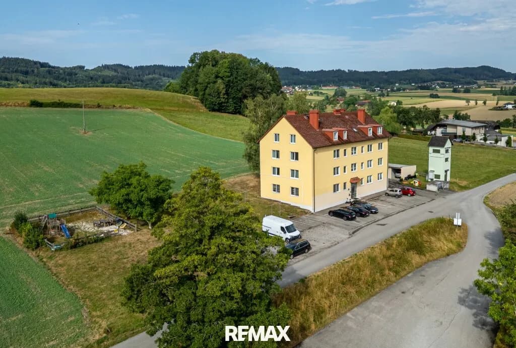 Gewerbeimmobilie kaufen in Vöcklabruck – 851 m², € 949.000 – Bild 1 von 36