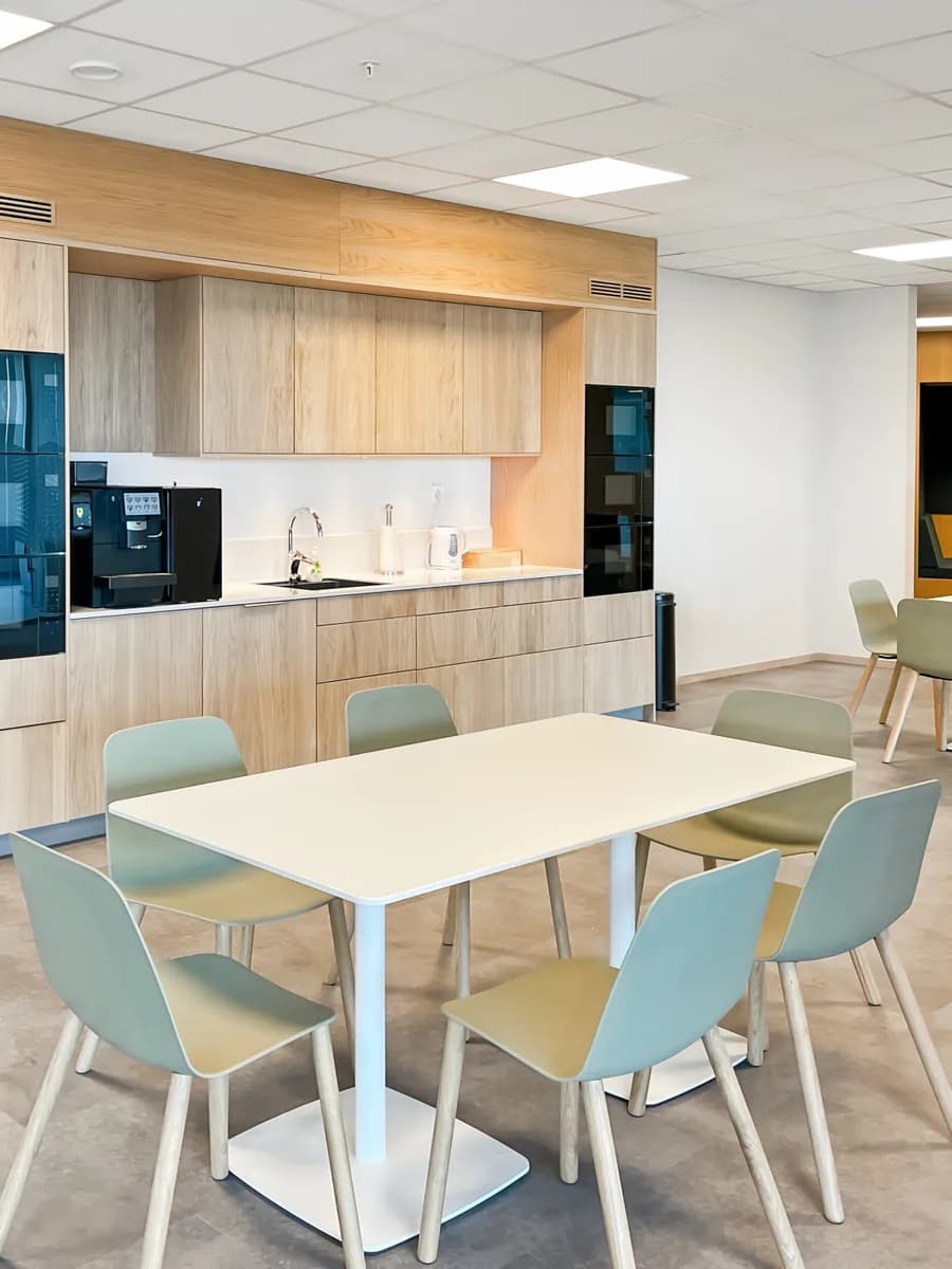 Gewerbeimmobilie mieten in Wien – 4 996 m² – Bild 4 von 9