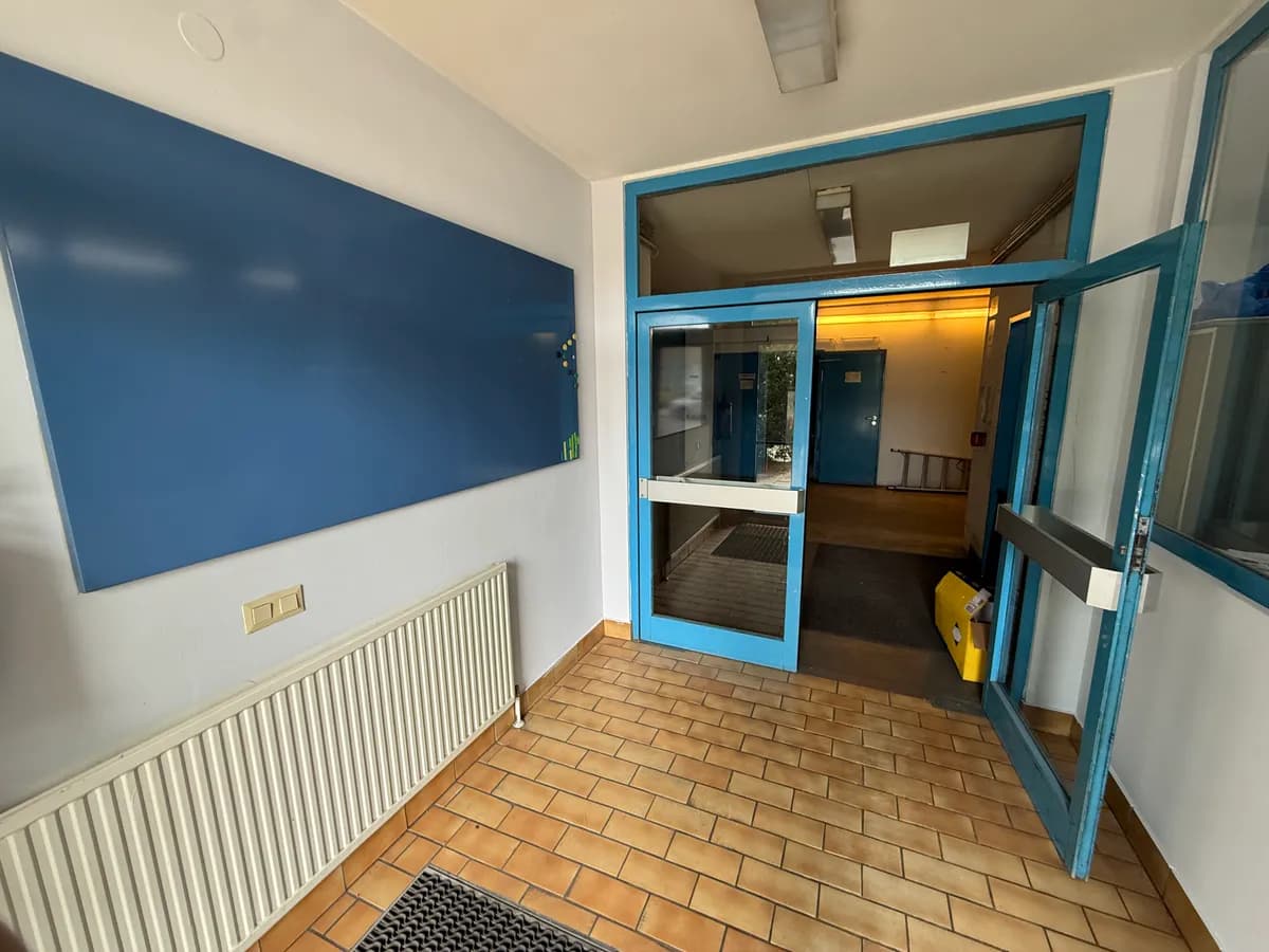 Gewerbeimmobilie mieten in Wien – 1 500 m², € 9 – Bild 11 von 16