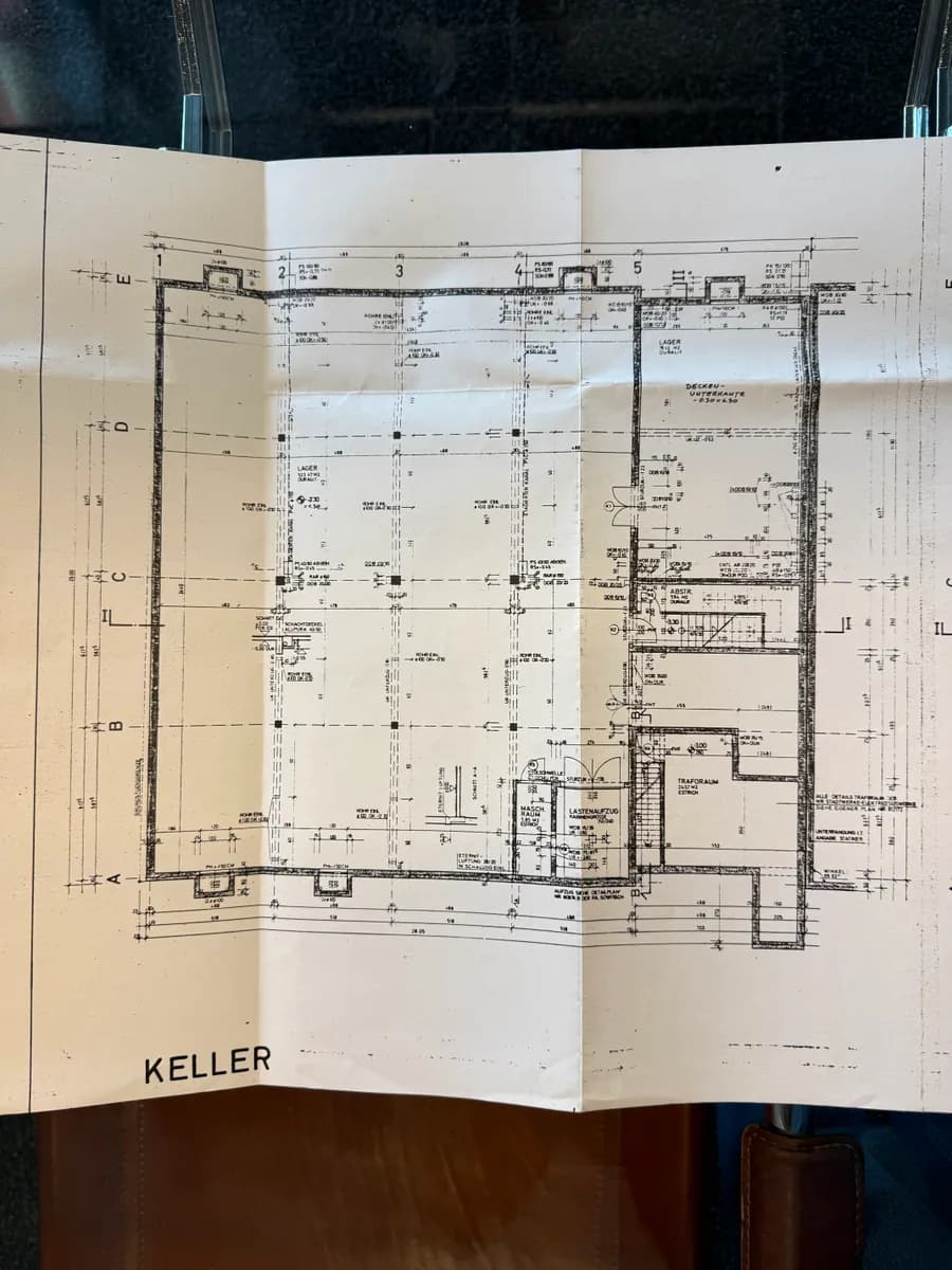 Gewerbeimmobilie mieten in Wien – 1 500 m², € 9 – Bild 14 von 16