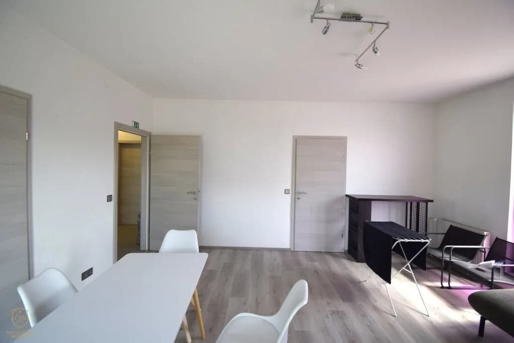Gewerbeimmobilie mieten in Sankt Pölten – 210 m², € 1.945