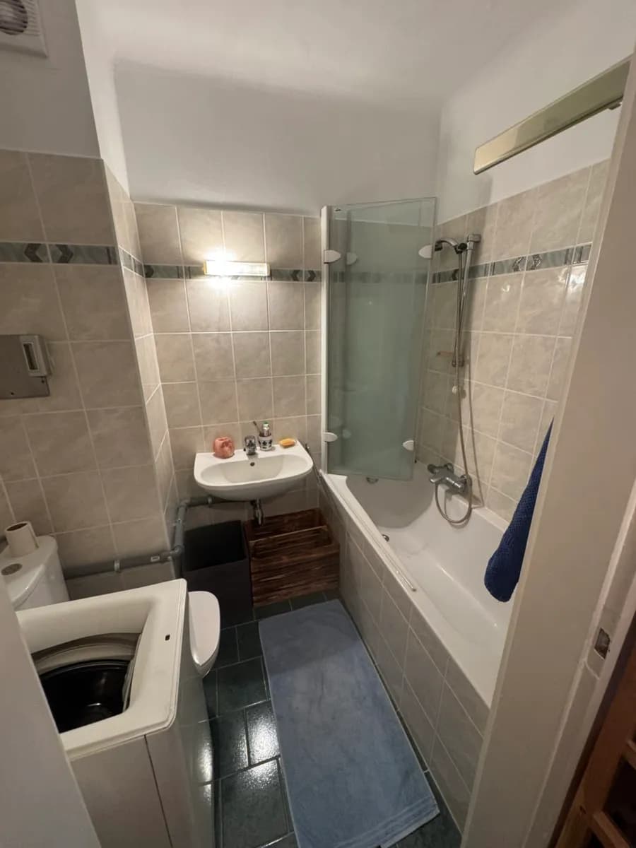 1-Zimmer-Wohnung mieten in Baden – 40 m², € 700 – Bild 4 von 4