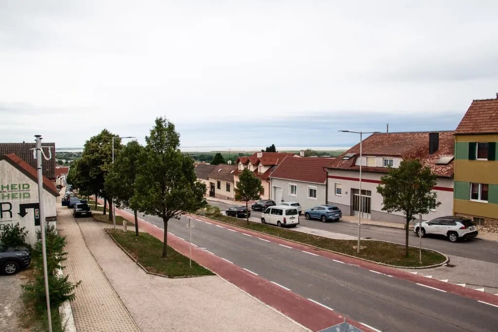 Gewerbeimmobilie mieten in Neusiedl am See – 315 m², € 4.260 – Bild 2 von 21