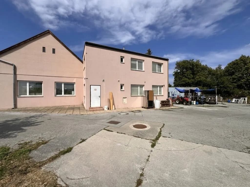 Gewerbeimmobilie kaufen in Neunkirchen – 1 372 m², € 2.495.000 – Bild 10 von 14