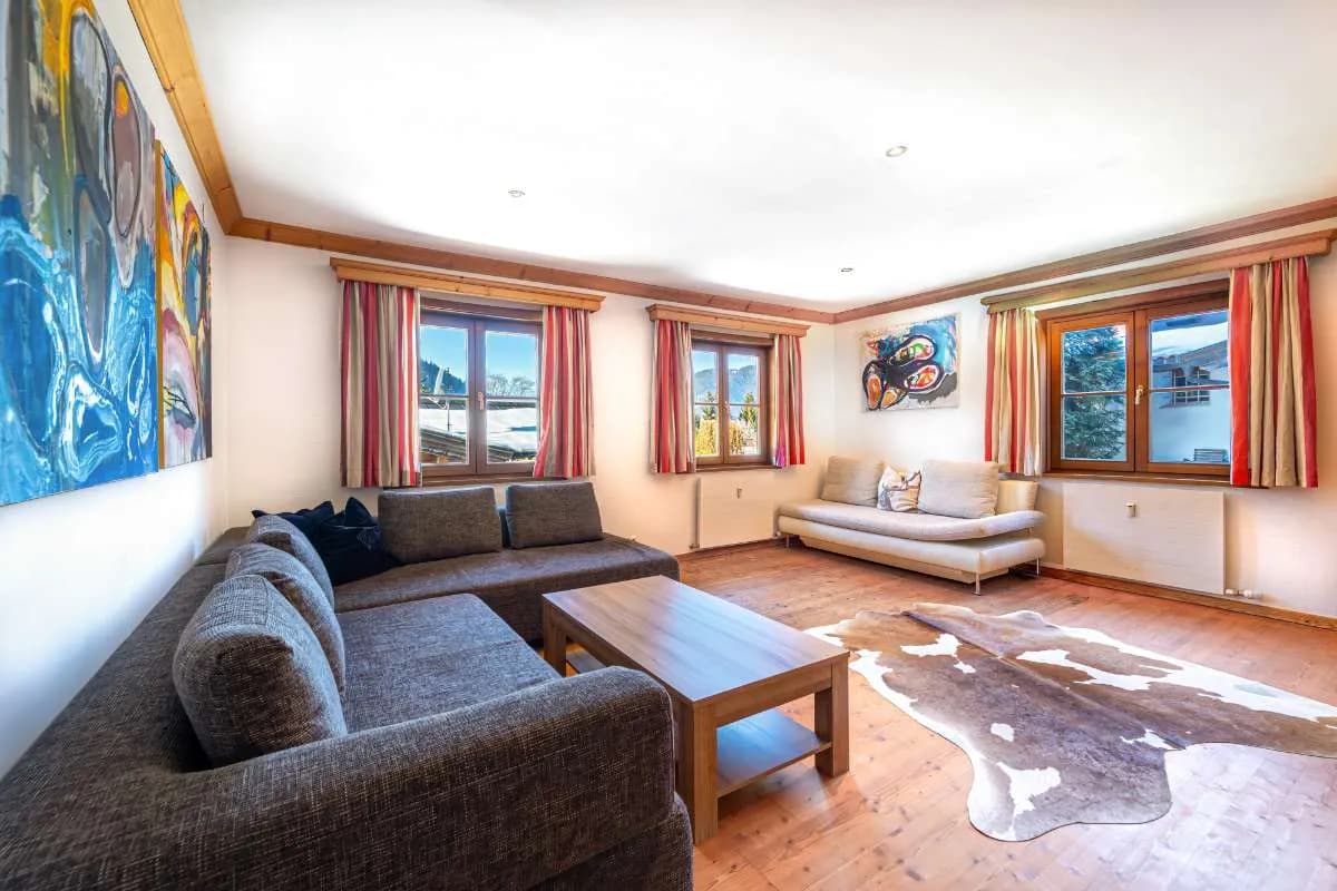 2-Zimmer-Wohnung mieten in Kitzbühel – 68 m², € 2.585 – Bild 1 von 6