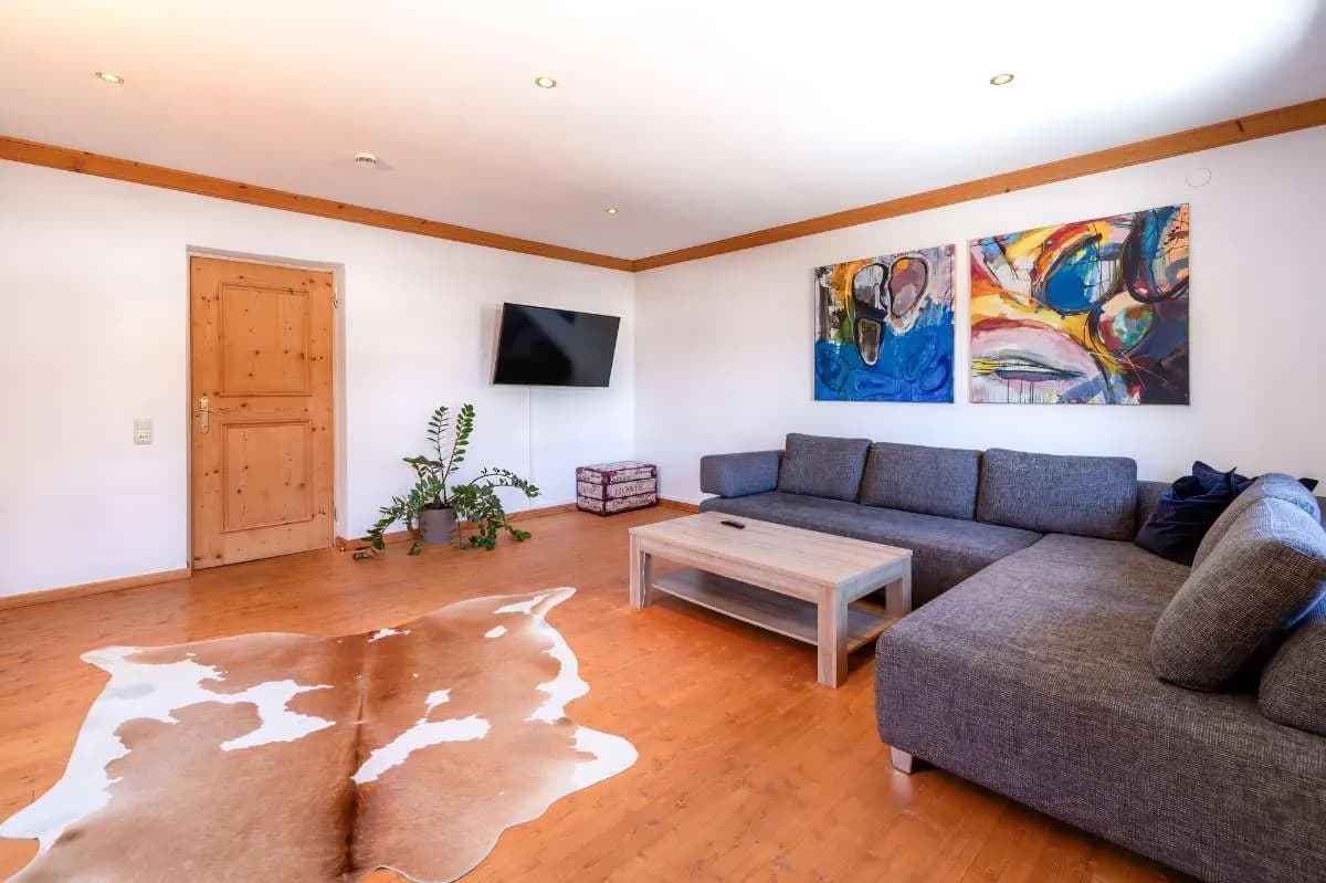 2-Zimmer-Wohnung mieten in Kitzbühel – 68 m², € 2.585 – Bild 3 von 6