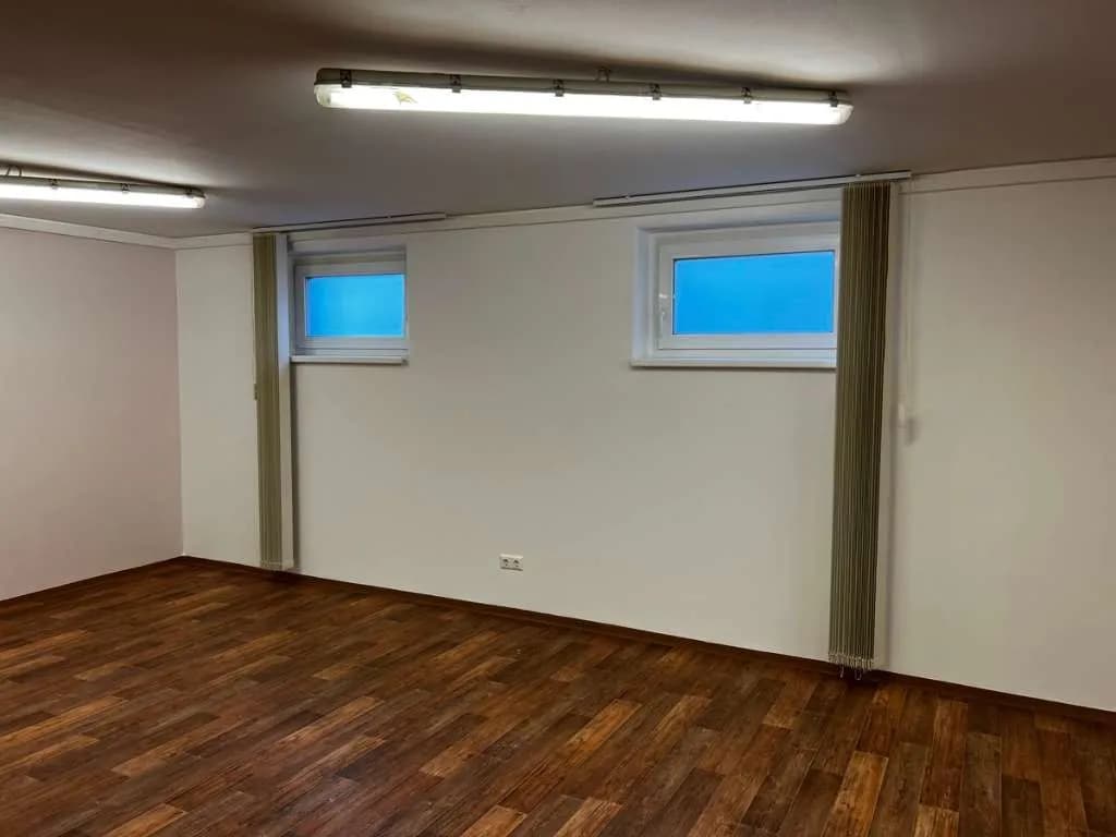 Gewerbeimmobilie mieten in Amstetten – 81 m², € 572 – Bild 3 von 9