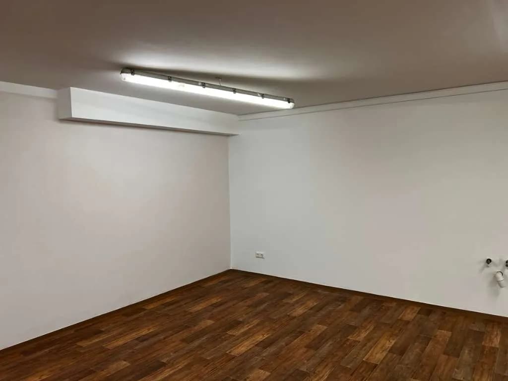 Gewerbeimmobilie mieten in Amstetten – 81 m², € 572 – Bild 4 von 9