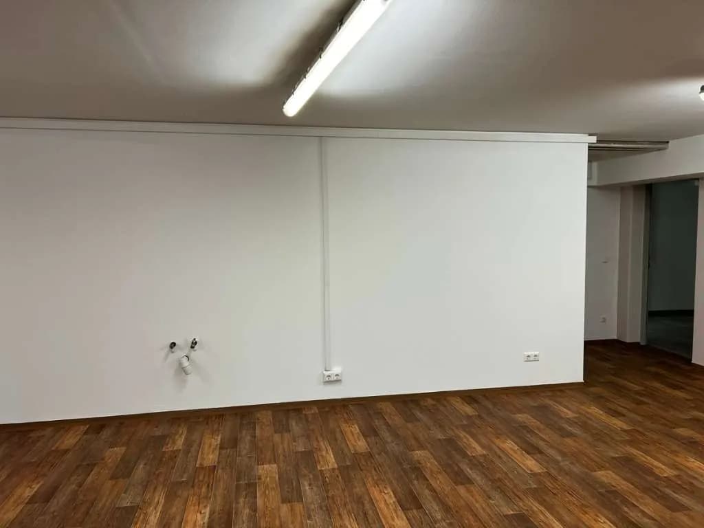 Gewerbeimmobilie mieten in Amstetten – 81 m², € 572 – Bild 5 von 9