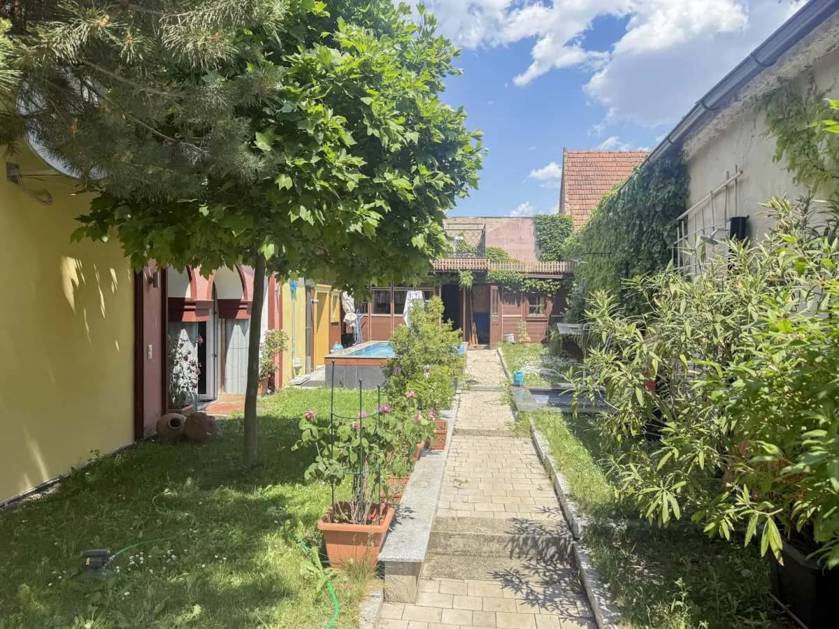 9-Zimmer-Gewerbeimmobilie kaufen in Wiener Neustadt Land – 383 m², € 680.000 – Bild 1 von 26