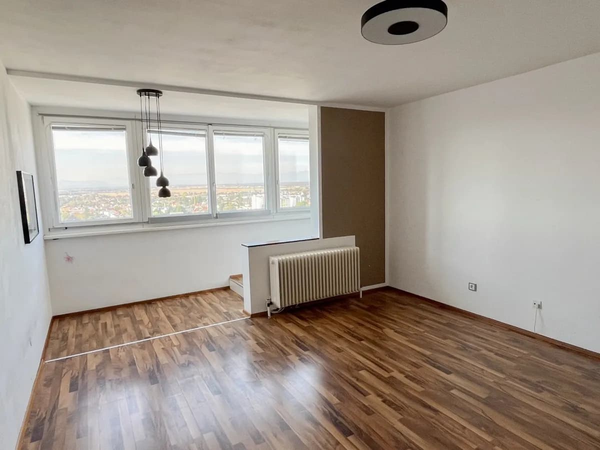 3-Zimmer-Wohnung kaufen in Wiener Neustadt – 75,5 m², € 195.000 – Bild 2 von 23
