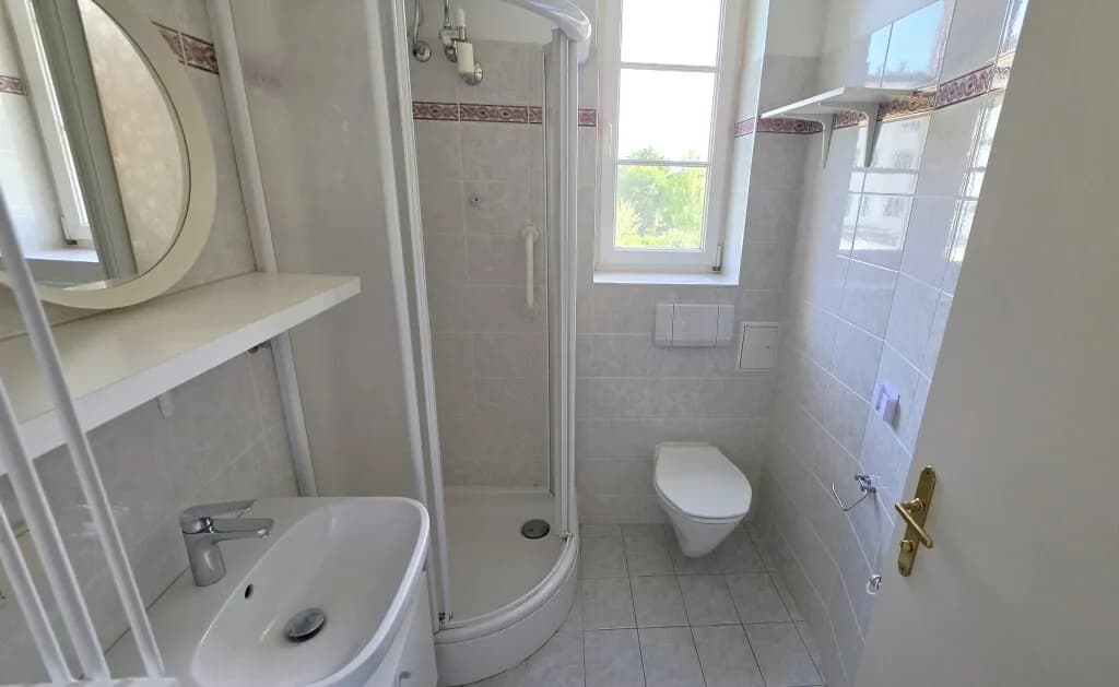 2-Zimmer-Wohnung kaufen in Baden – 41 m², € 260.000 – Bild 5 von 11