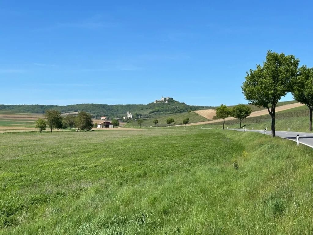 Grundstück kaufen in Mistelbach – 15 759 m², € 63.000 – Bild 1 von 3