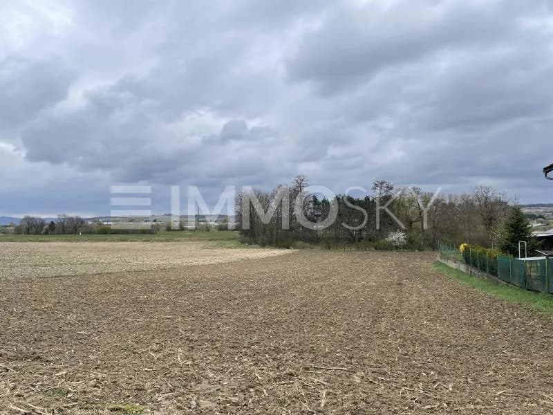 Grundstück kaufen in Tulln – 2 631 m², € 370.000