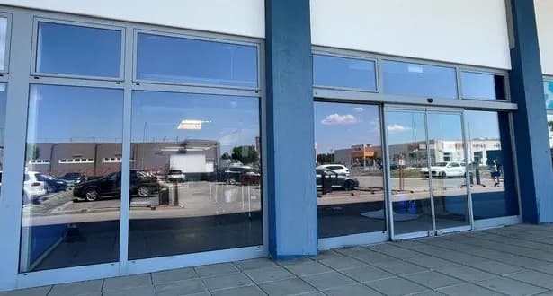 Gewerbeimmobilie mieten in Neusiedl am See – 308 m² – Bild 2 von 2