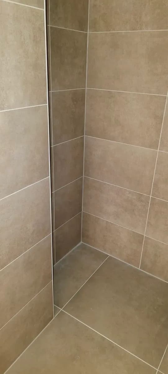 2-Zimmer-Wohnung kaufen in Baden – 73 m², € 180.000 – Bild 2 von 15