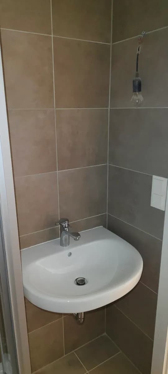 2-Zimmer-Wohnung kaufen in Baden – 73 m², € 180.000 – Bild 3 von 15