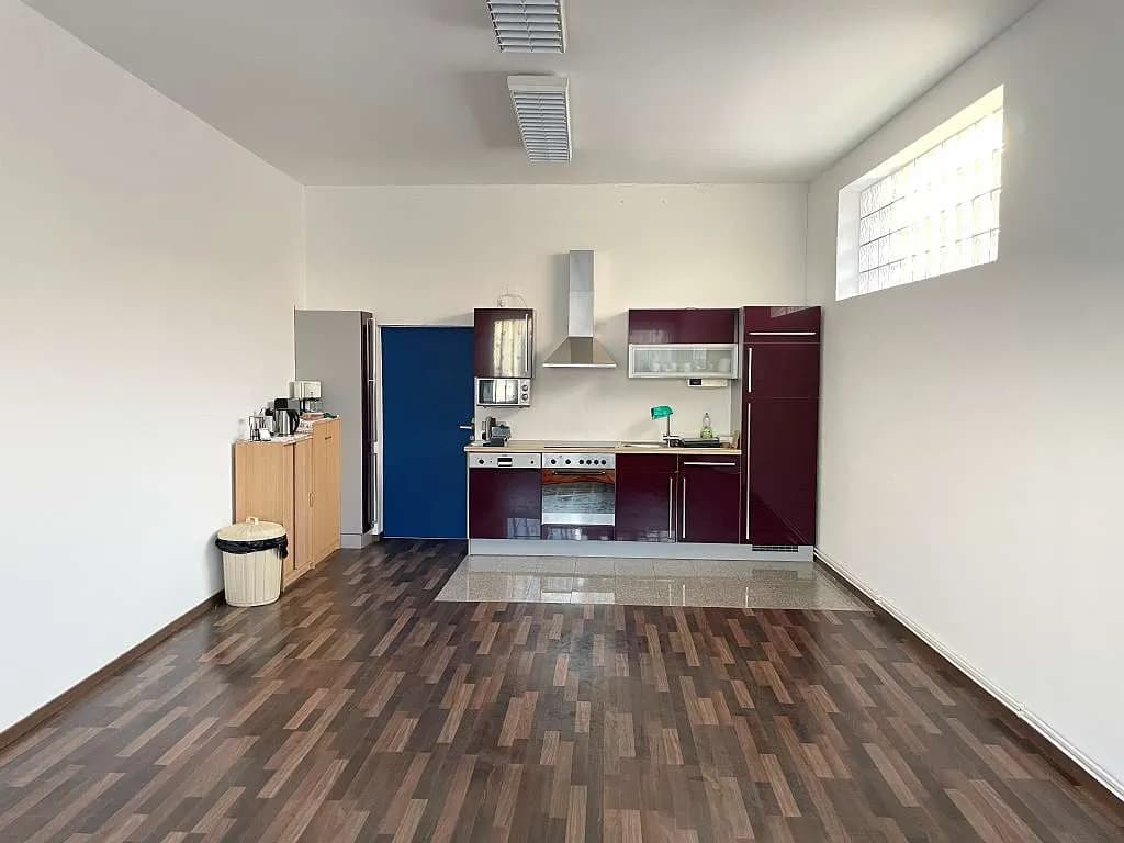 11-Zimmer-Gewerbeimmobilie mieten in Wien – 420 m², € 8 – Bild 9 von 20