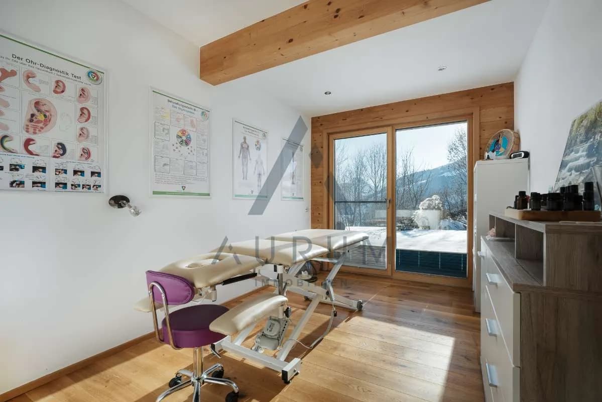 5-Zimmer-Haus kaufen in Kitzbühel – 236 m², € 3.950.000 – Bild 12 von 16