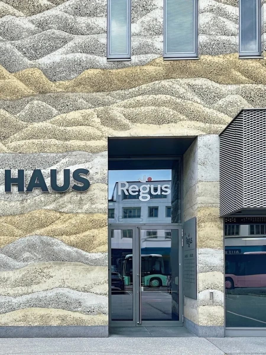 Gewerbeimmobilie mieten in Innsbruck-Land – 1 150 m² – Bild 1 von 9