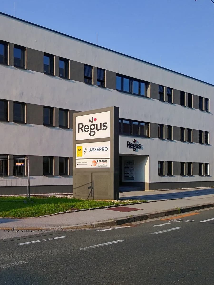 Gewerbeimmobilie mieten in Salzburg Stadt – 2 465 m² – Bild 1 von 9