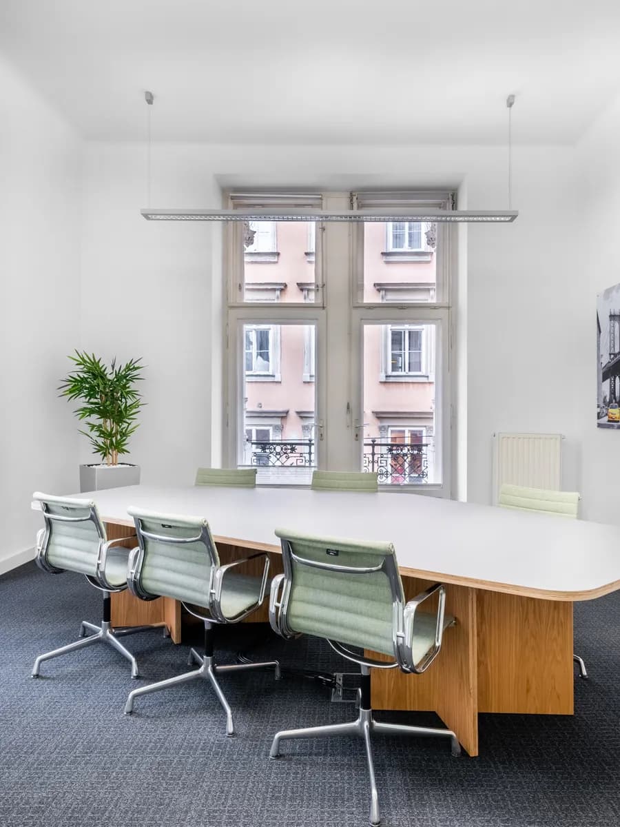 Gewerbeimmobilie mieten in Wien – 2 200 m² – Bild 4 von 9