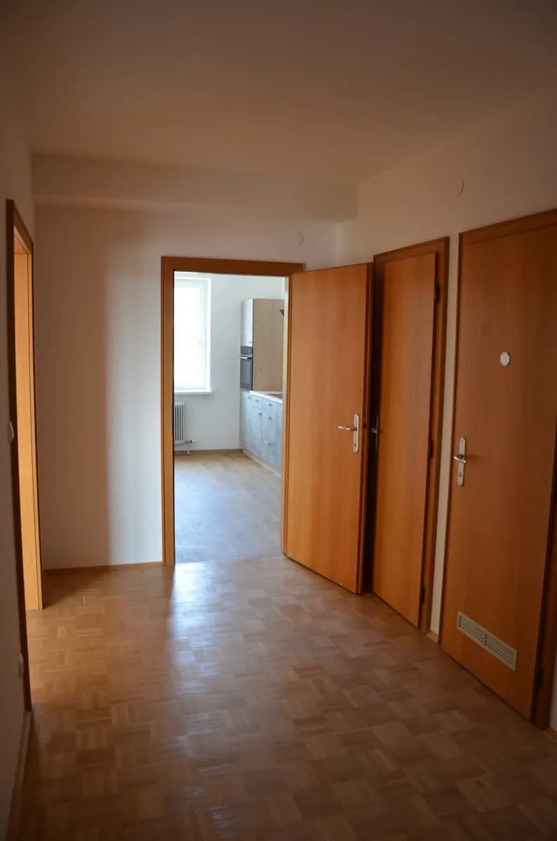 3-Zimmer-Wohnung mieten in Vöcklabruck – 95 m², € 1.319 – Bild 2 von 9
