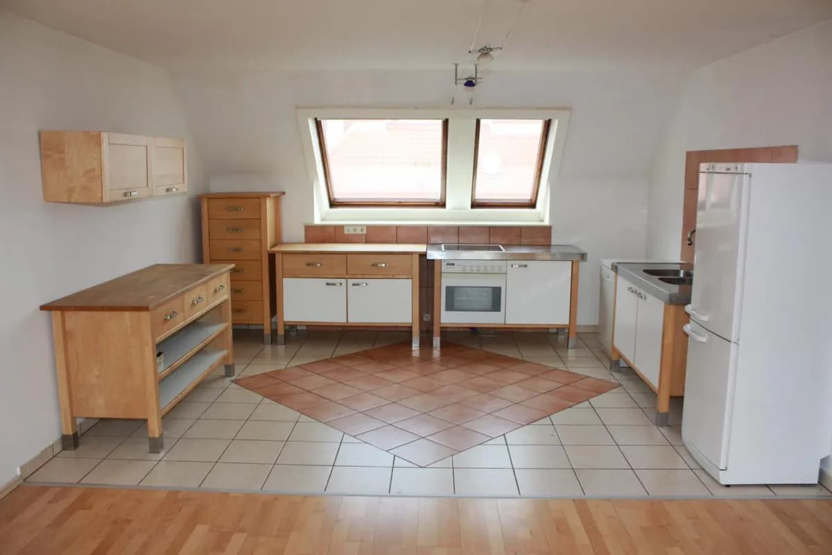 4-Zimmer-Wohnung mieten in Wien – 120 m², € 1.320 – Bild 1 von 5