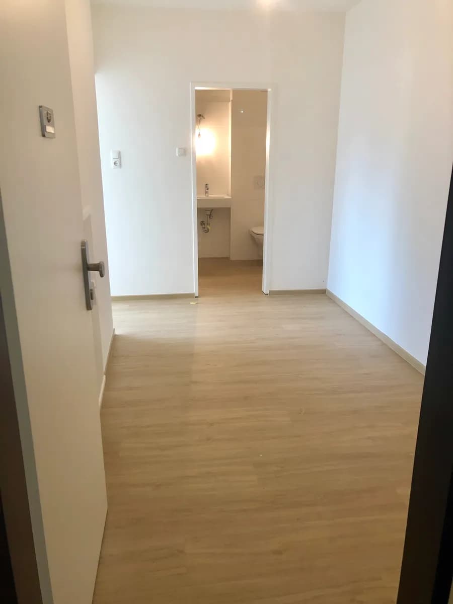 2-Zimmer-Wohnung mieten in Linz – 40 m², € 639 – Bild 10 von 25