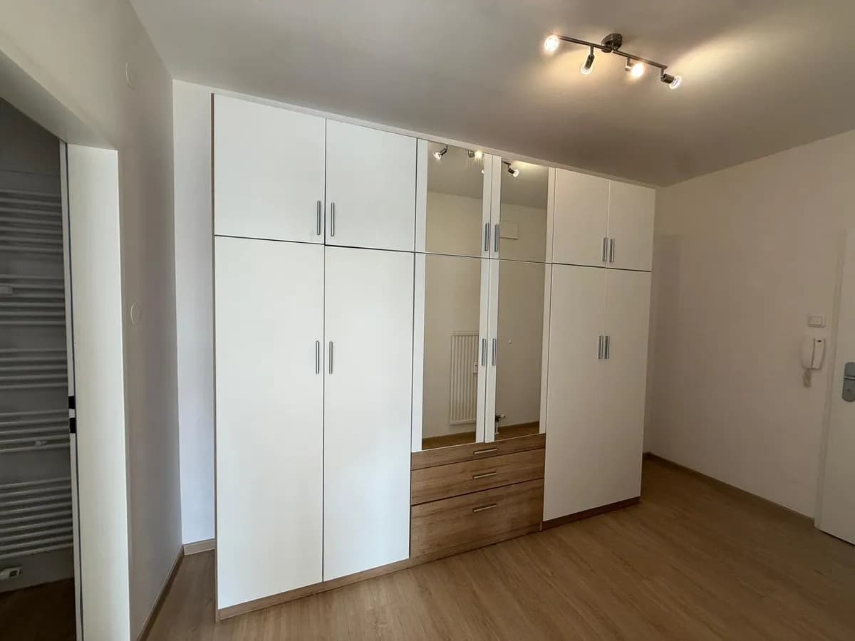 2-Zimmer-Wohnung mieten in Linz – 40 m², € 639 – Bild 24 von 25