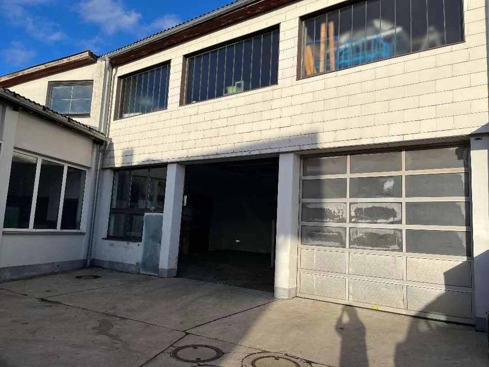 Gewerbeimmobilie mieten in Urfahr-Umgebung – 700 m², € 7 – Bild 1 von 13