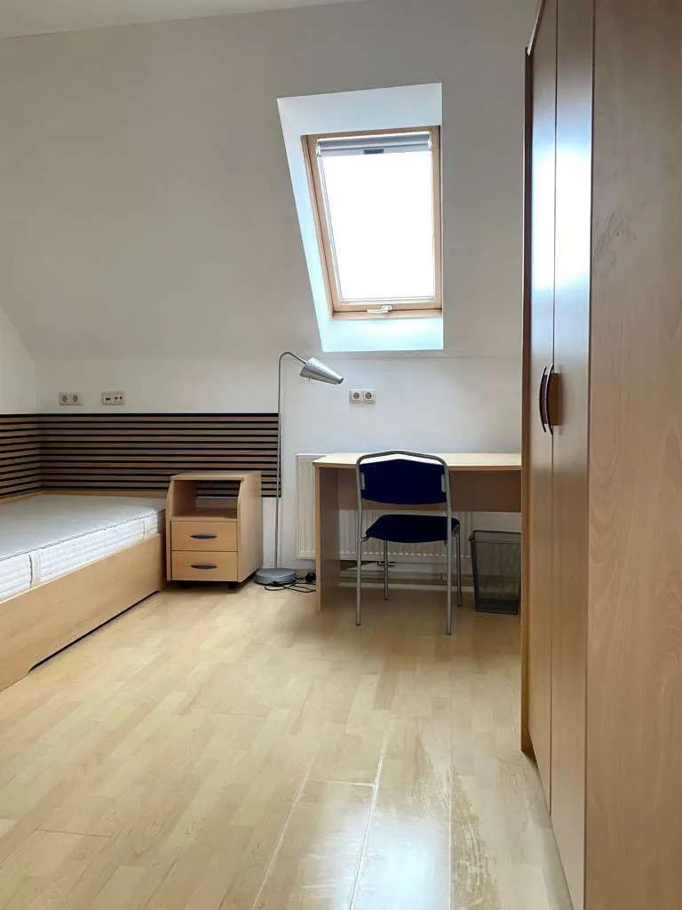 1-Zimmer-Immobilie mieten in Steyr – 15 m², € 395 – Bild 3 von 7