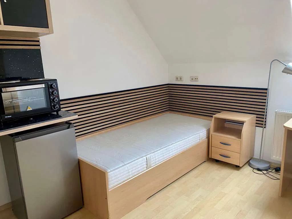 1-Zimmer-Immobilie mieten in Steyr – 15 m², € 395 – Bild 4 von 7